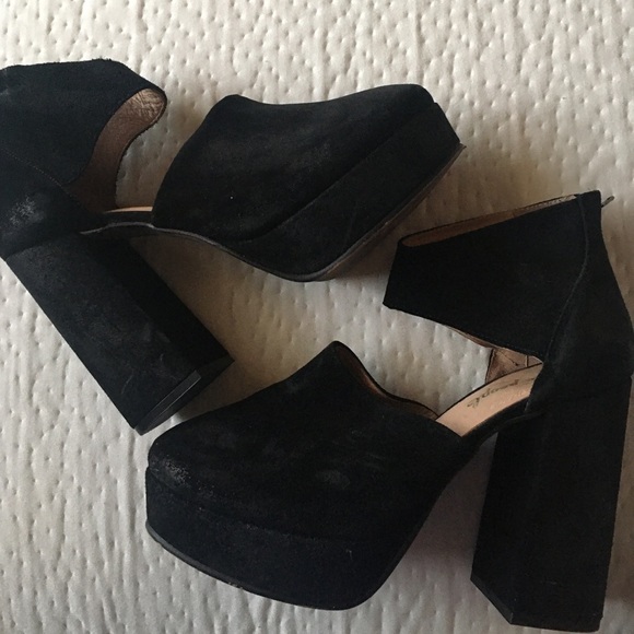 Free People Luxor Platforms round toe cutout black suede platform clog heels - Picture 3 of 12